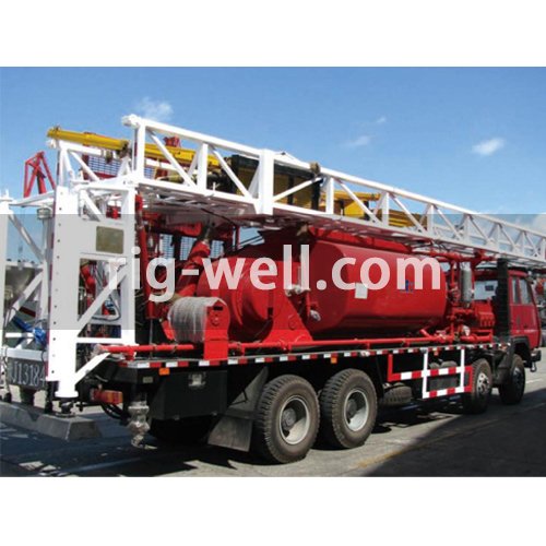 Well Repair and Washing Vehicle