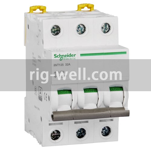 Schneider A9S68332 Isolator Switch iINT125, 3P, 32A