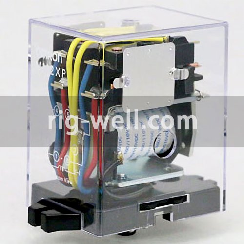 Omron MM4KP DC24 Latching Relay